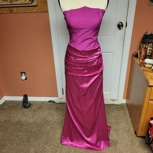 Elegant Pink Strapless Evening Gown